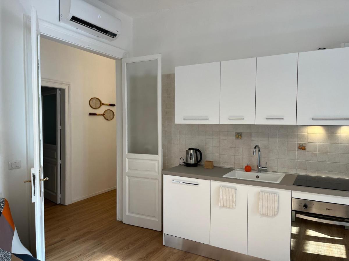 Apartamento Casa In Centro Con Terrazzo Bari Exterior foto