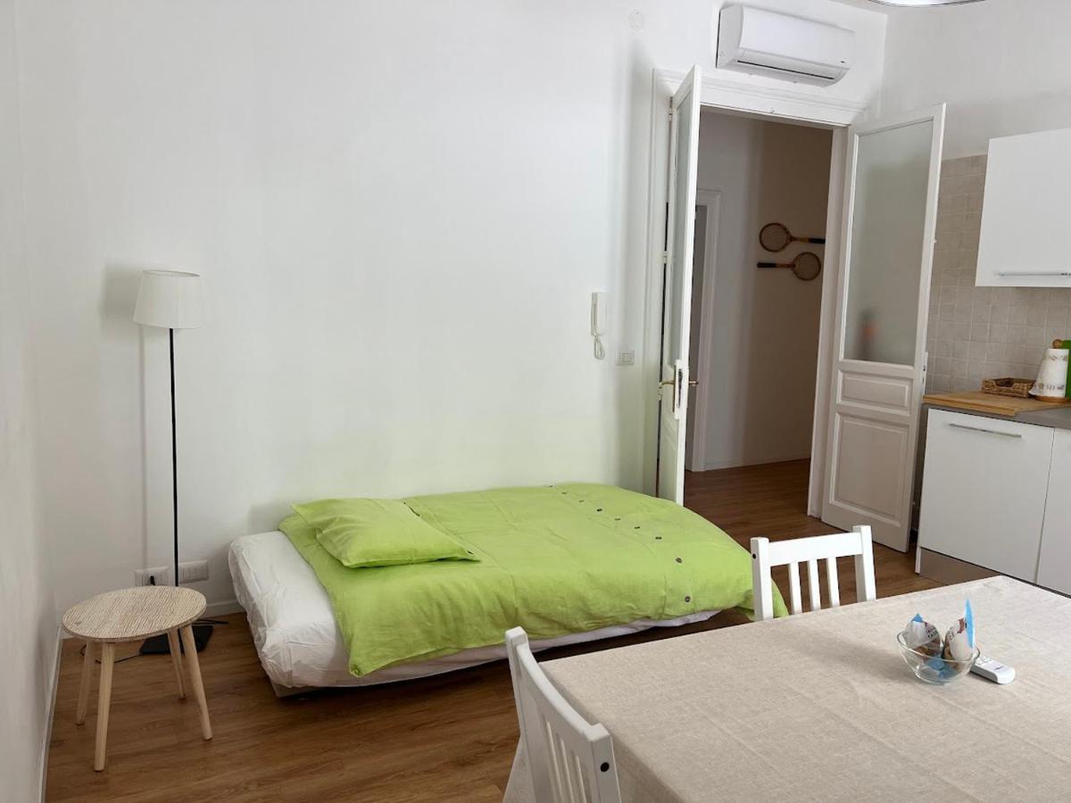 Apartamento Casa In Centro Con Terrazzo Bari Exterior foto